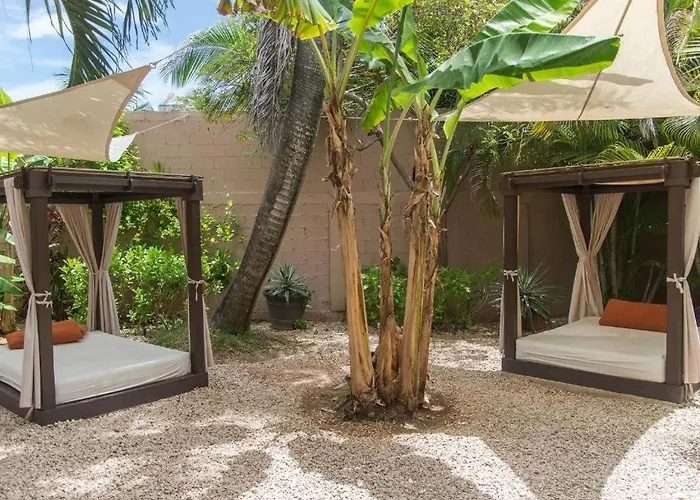 Beautiful Dbl Bed In The Heart Of Pdc