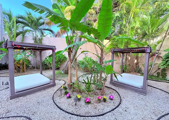 Beautiful Dbl Bed In The Heart Of Pdc Aparthotel Playa del Carmen