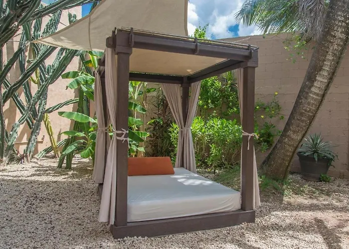 Beautiful Dbl Bed In The Heart Of Pdc *