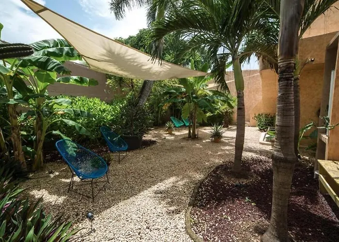 Beautiful Dbl Bed In The Heart Of Pdc Apartahotel Playa del Carmen