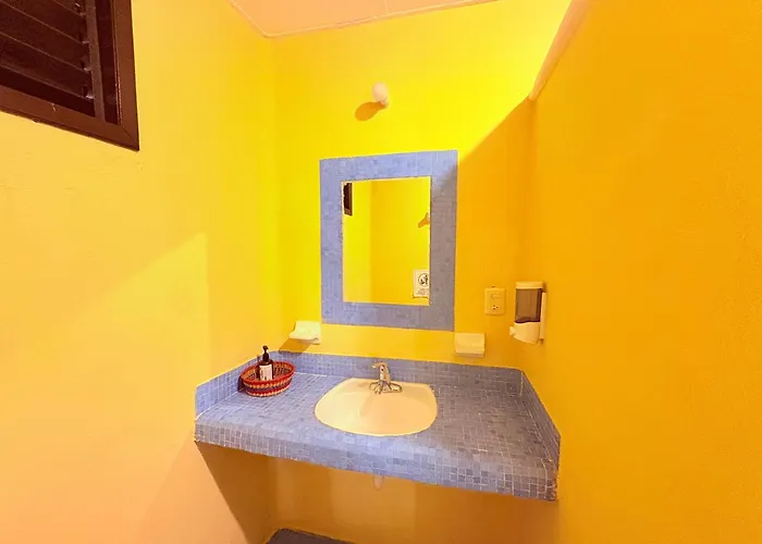 Beautiful Dbl Bed In The Heart Of Pdc Apartahotel Playa del Carmen