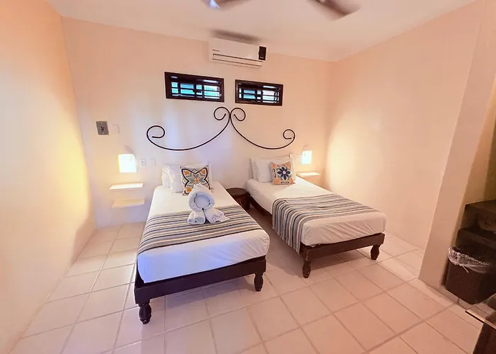 Beautiful Dbl Bed In The Heart Of Pdc
