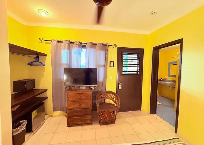 Apartahotel Beautiful Dbl Bed In The Heart Of Pdc