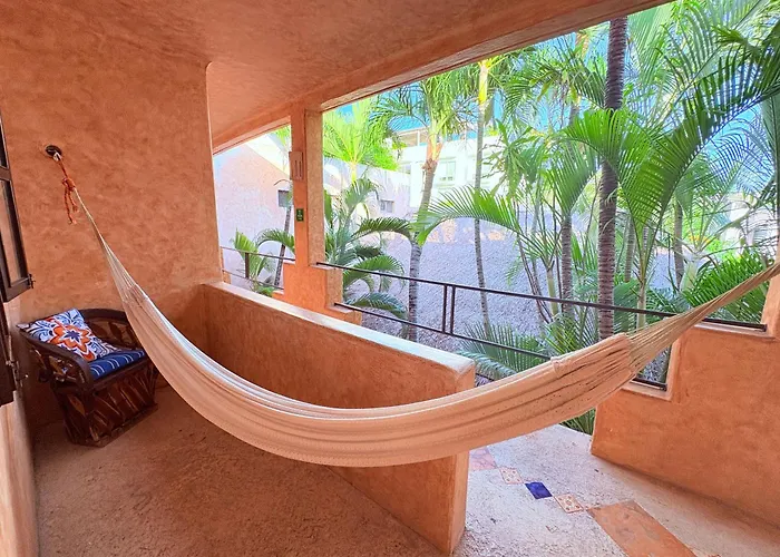 Beautiful Dbl Bed In The Heart Of Pdc Apartahotel Playa del Carmen